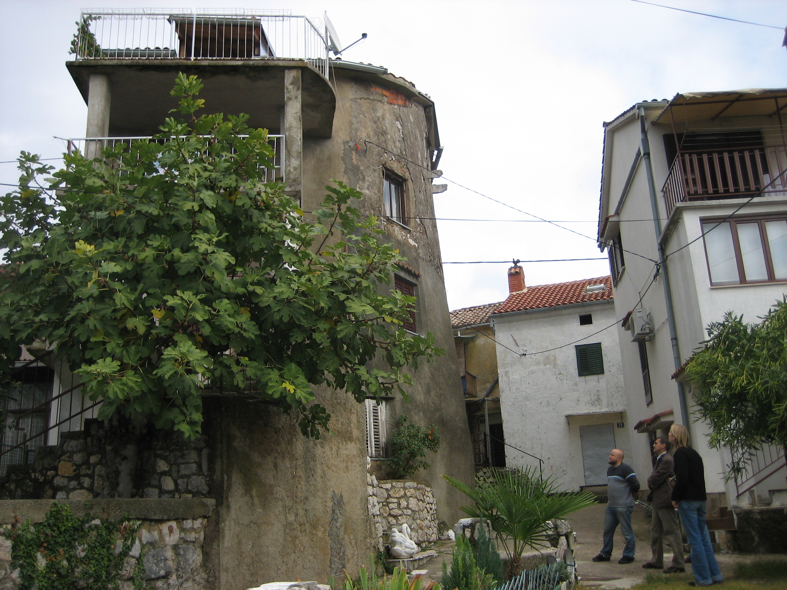 <p>Ein alter Turm auf Krk</p> <p>Ein alter Turm auf Krk</p>