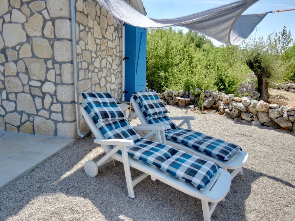 <p>Liegestühle mit Meerblick</p> <p>Liegestühle mit Meerblick</p>